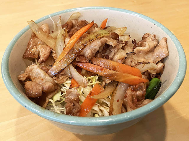 ピリ辛豚スタミナ丼